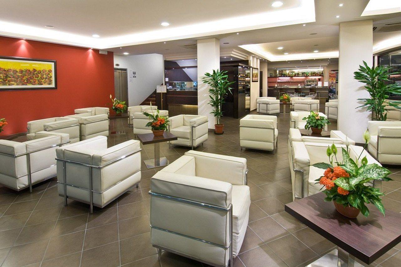 Hotel Milton Cattolica Exterior foto